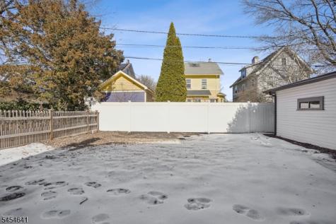 3 Emerson Place Montclair NJ 07043