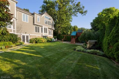 11 Hamilton Road Millburn NJ 07078