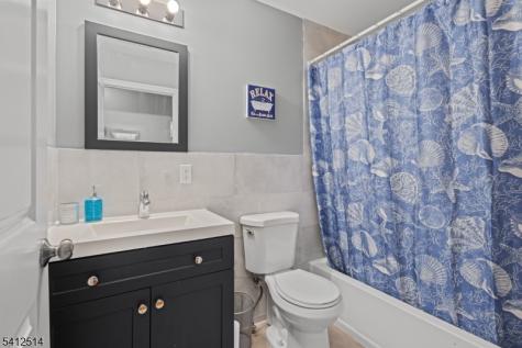 73 Winans Avenue Newark NJ 07108