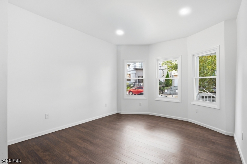 16 Seymour Avenue Newark NJ 07108