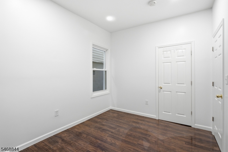 16 Seymour Avenue Newark NJ 07108
