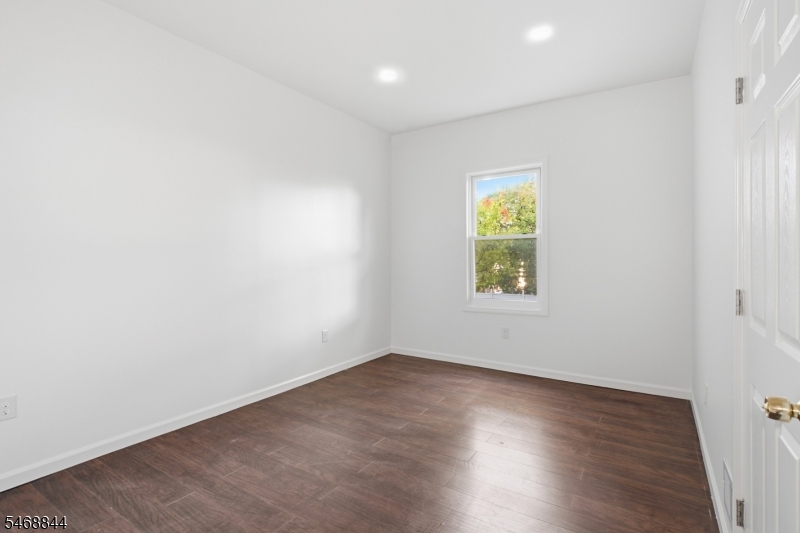 16 Seymour Avenue Newark NJ 07108