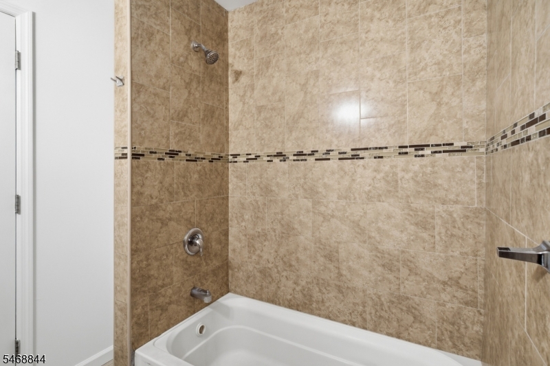 16 Seymour Avenue Newark NJ 07108