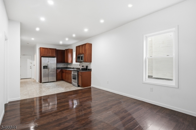 16 Seymour Avenue Newark NJ 07108