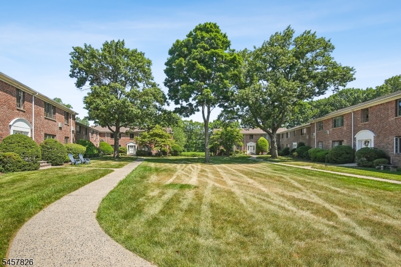 93 Troy Drive Springfield NJ 07081