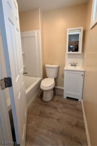 44 Hecker Street Newark NJ 07103