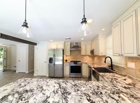 23 Hillcrest Road Warren NJ 07059
