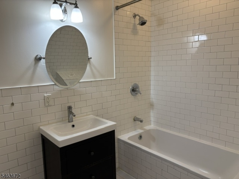 1086 S Orange Avenue Newark NJ 07106