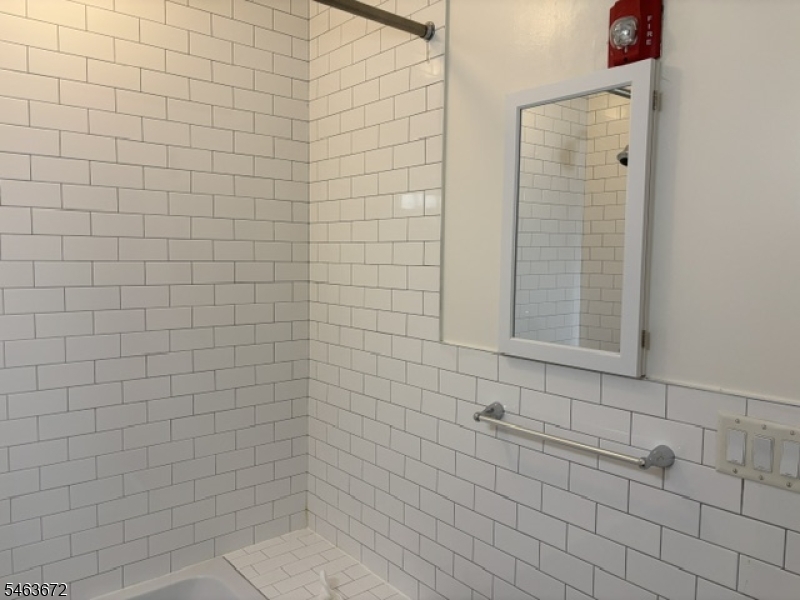 1086 S Orange Avenue Newark NJ 07106