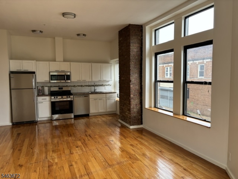 1086 S Orange Avenue Newark NJ 07106