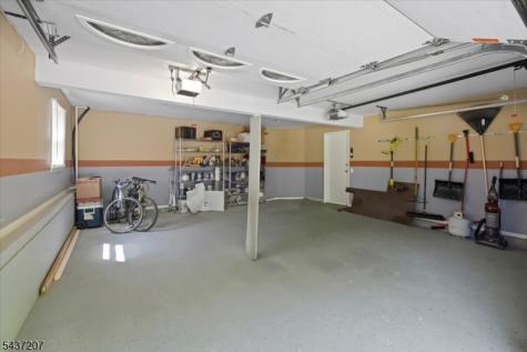 286 Gilbert Avenue Elmwood Park NJ 07407