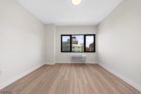 87 Mary Street Paterson NJ 07503