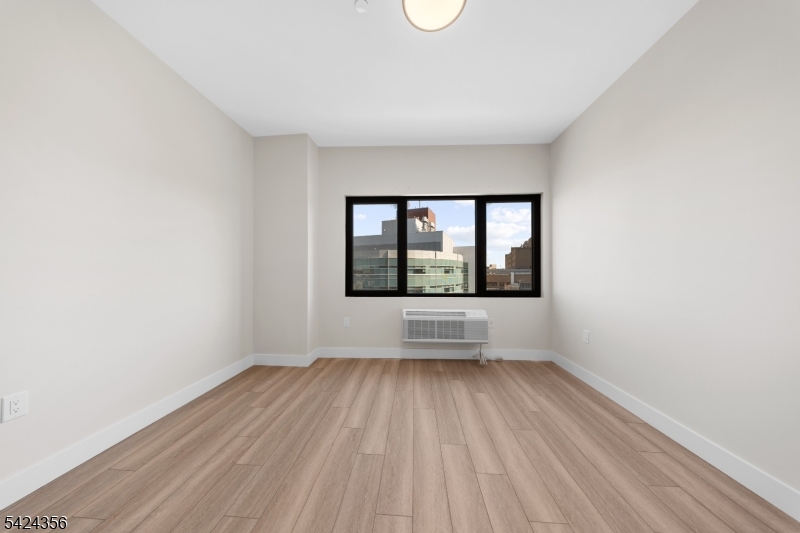 87 Mary Street Paterson NJ 07503