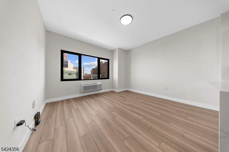 87 Mary Street Paterson NJ 07503