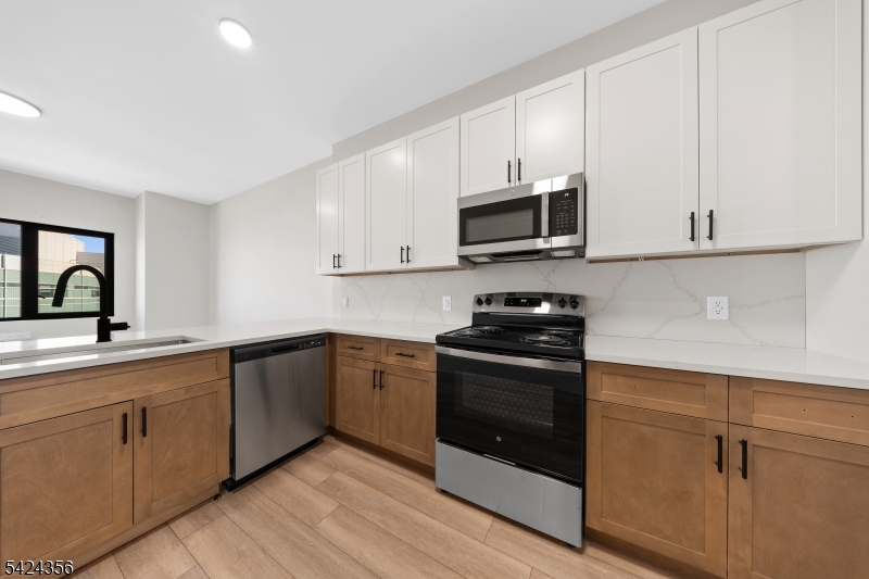 87 Mary Street Paterson NJ 07503