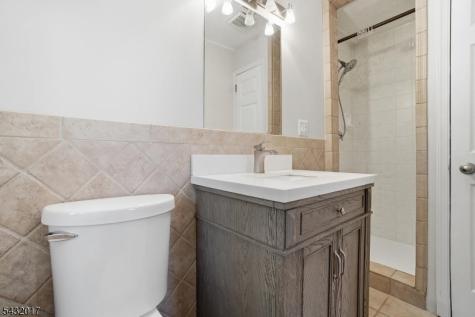 43 Oakland Avenue West Caldwell NJ 07006