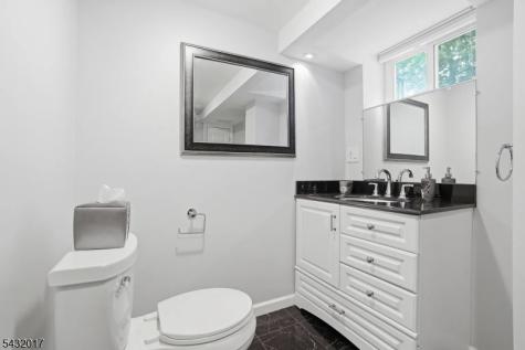 43 Oakland Avenue West Caldwell NJ 07006