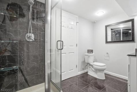 43 Oakland Avenue West Caldwell NJ 07006
