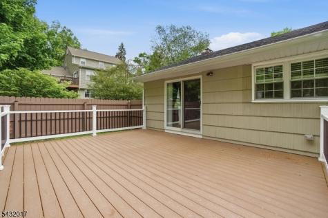 43 Oakland Avenue West Caldwell NJ 07006
