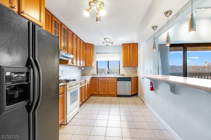 33 Green Valley Court Secaucus NJ 07094