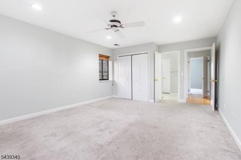 33 Green Valley Court Secaucus NJ 07094