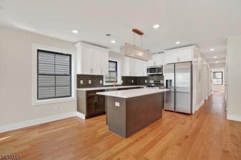 747 S 11th Street Newark NJ 07103