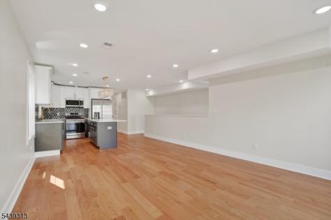 747 S 11th Street Newark NJ 07103