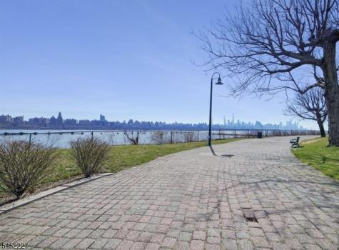 125 The Promenade Edgewater NJ 07020