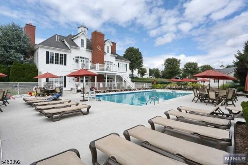 567 Coventry Drive Nutley NJ 07110