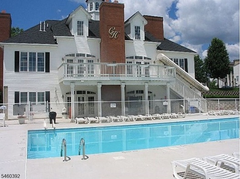 567 Coventry Drive Nutley NJ 07110