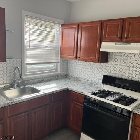 187 4TH Avenue East Orange NJ 07017