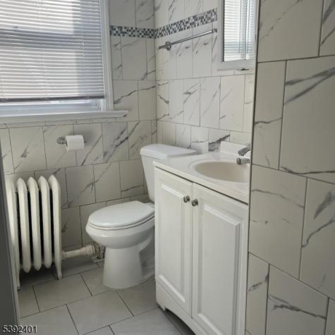 187 4TH Avenue East Orange NJ 07017