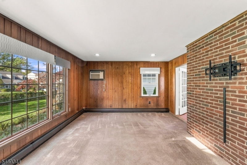 214 Coeyman Avenue Nutley NJ 07110