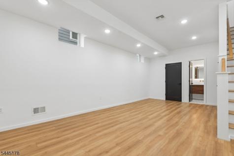 15 Wheeler Street Montclair NJ 07042