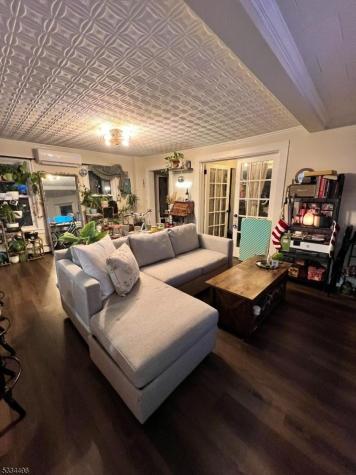 39 Midland Avenue Montclair NJ 07042