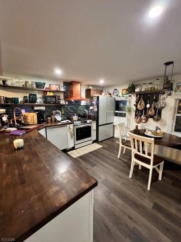 39 Midland Avenue Montclair NJ 07042