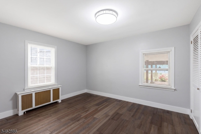 32 Kelly Parkway Bayonne NJ 07002