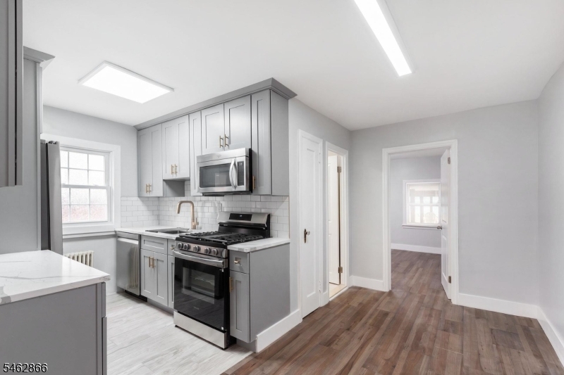 32 Kelly Parkway Bayonne NJ 07002