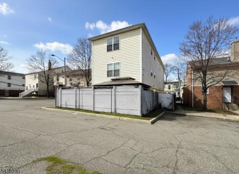 105 Peabody Place Newark NJ 07104
