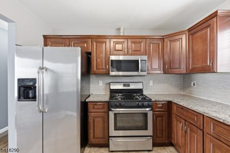 105 Peabody Place Newark NJ 07104