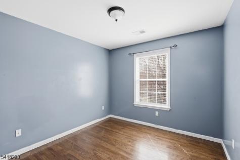 105 Peabody Place Newark NJ 07104