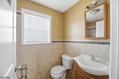 105 Peabody Place Newark NJ 07104