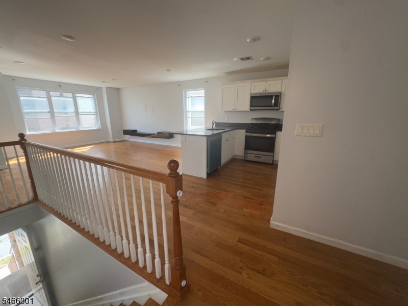 201 Schuyler Ave 2nd Fl Newark NJ 07112