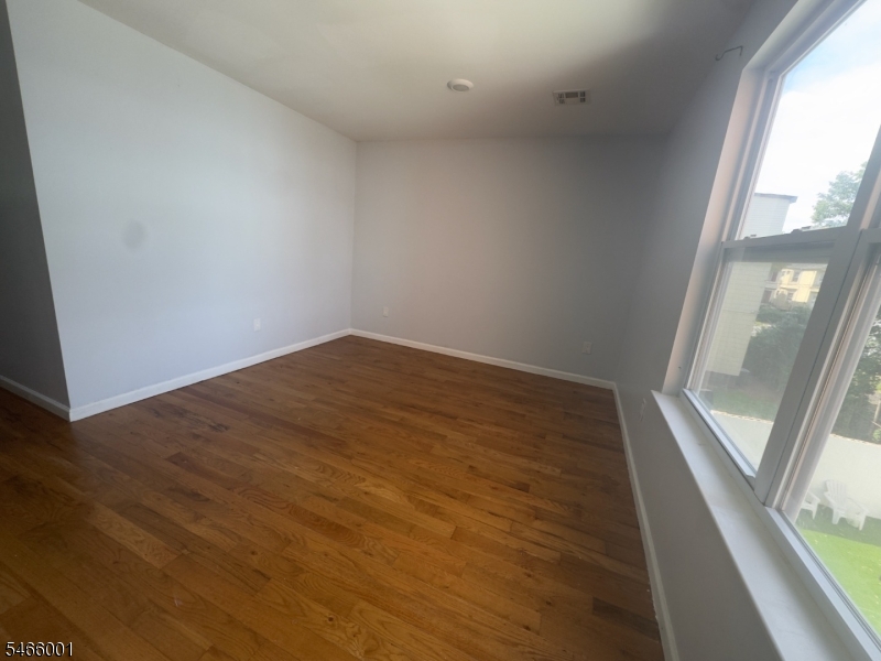 201 Schuyler Ave 2nd Fl Newark NJ 07112
