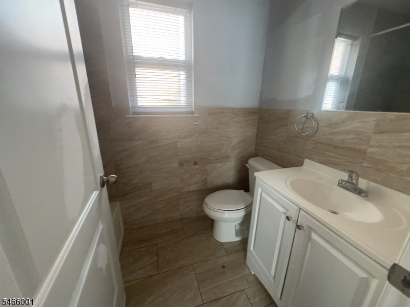 201 Schuyler Ave 2nd Fl Newark NJ 07112