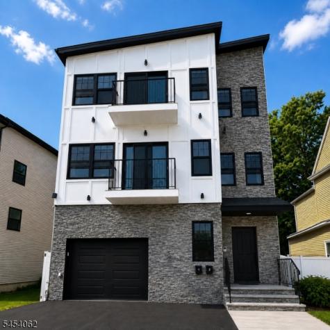 627 Thomas Blvd, Apt 2 East Orange NJ 07017
