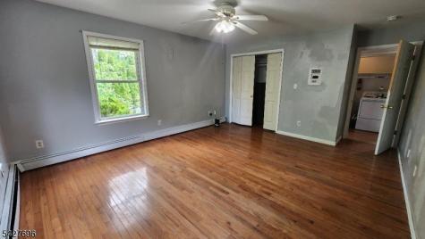 306 Nariticong Avenue Hopatcong NJ 07843