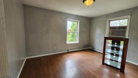 306 Nariticong Avenue Hopatcong NJ 07843