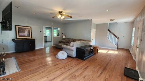 306 Nariticong Avenue Hopatcong NJ 07843