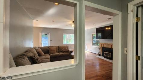 306 Nariticong Avenue Hopatcong NJ 07843